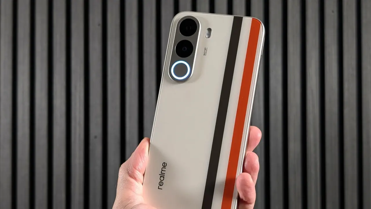 تصویر مرتبط با خبر: realme abbandona la sua UI: il brand passerà a ColorOS entro fine 2026