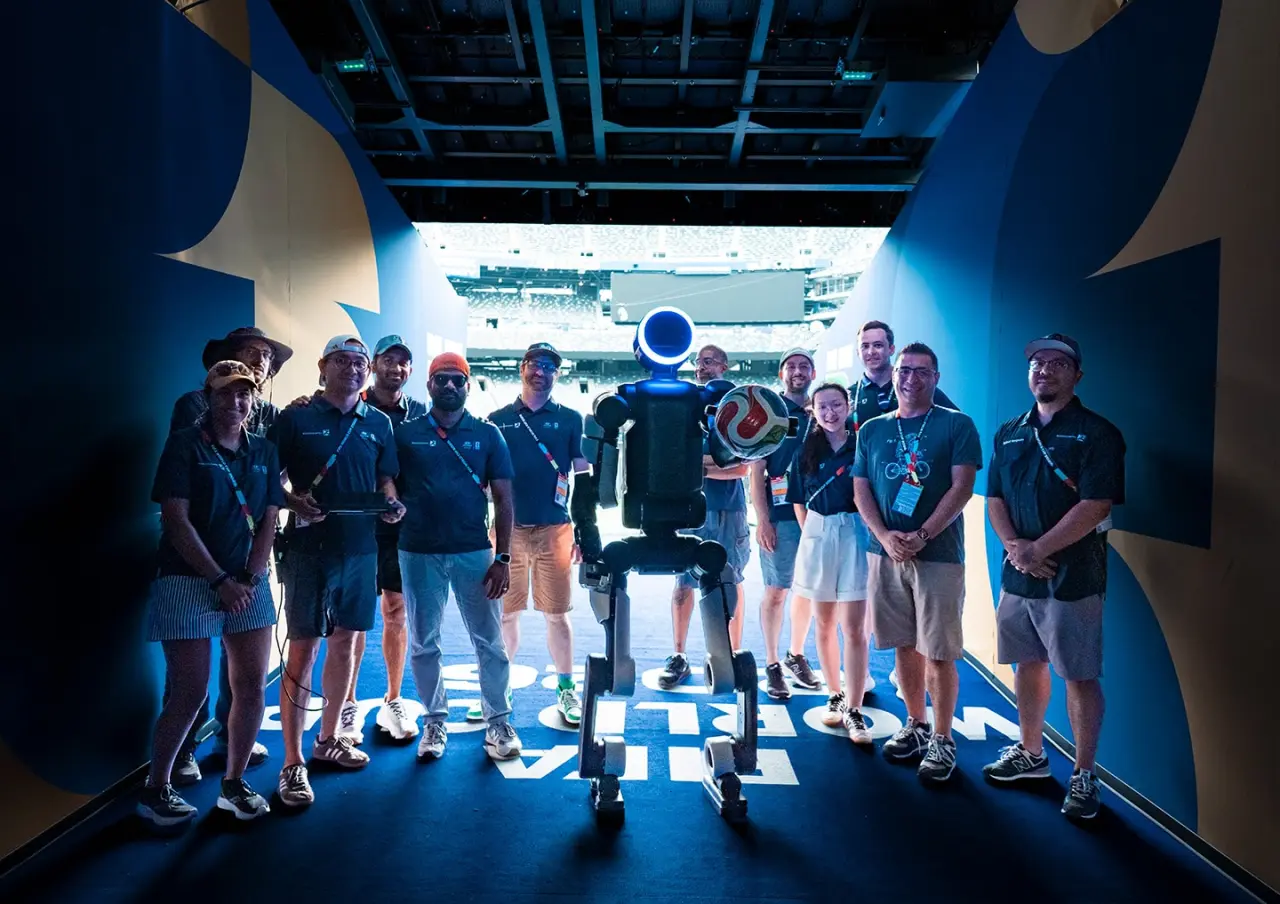 تصویر مرتبط با خبر: Deploying Robots Into (and Onto) the Field | Boston Dynamics
