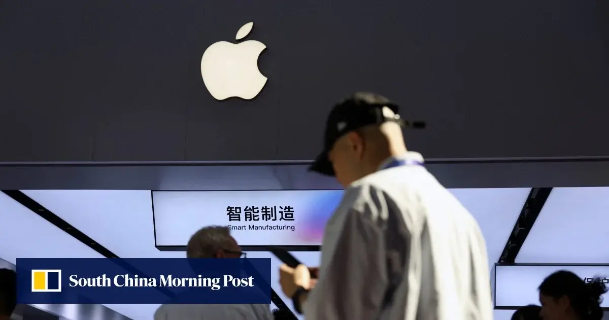 تصویر مرتبط با خبر: China approves Apple Intelligence for iPhones, with Alibaba, Baidu as partners