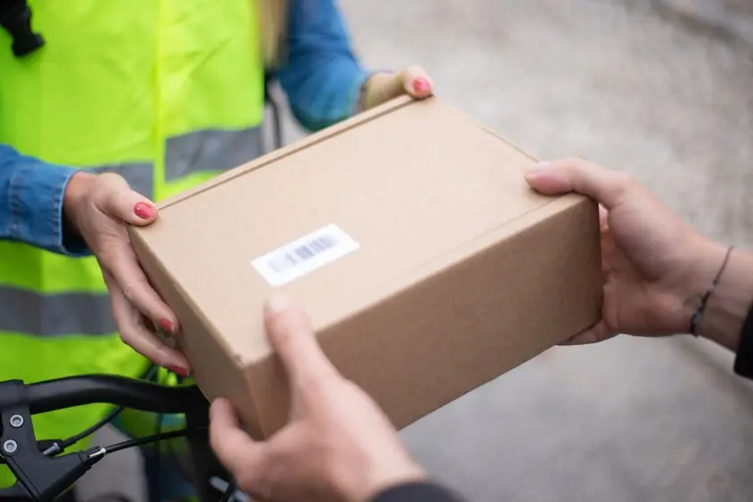 تصویر مرتبط با خبر: Un pedido de 15 euros en AliExpress puede acabar costando más del doble por los aranceles de la UE: en otoño llega una nueva tasa