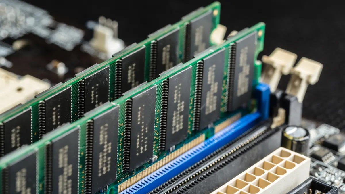 تصویر مرتبط با خبر: メモリ価格が約8倍に高騰したのはなぜなのか？Samsung・SK hynix・Micronの価格操作疑惑を巡る訴訟が始まる
