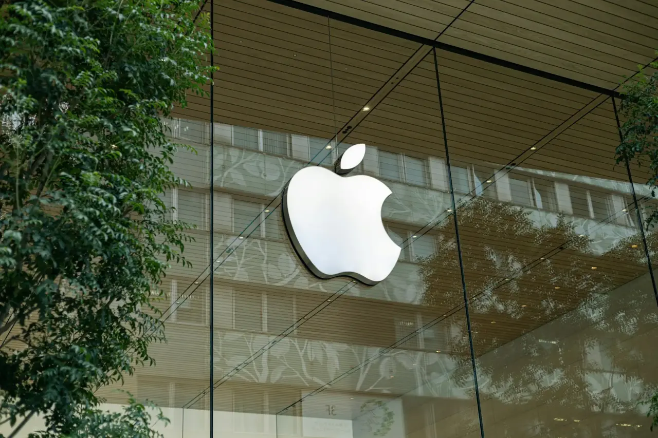 تصویر مرتبط با خبر: Apple envía cartas de advertencia a decenas de exempleados que ahora trabajan en OpenAI