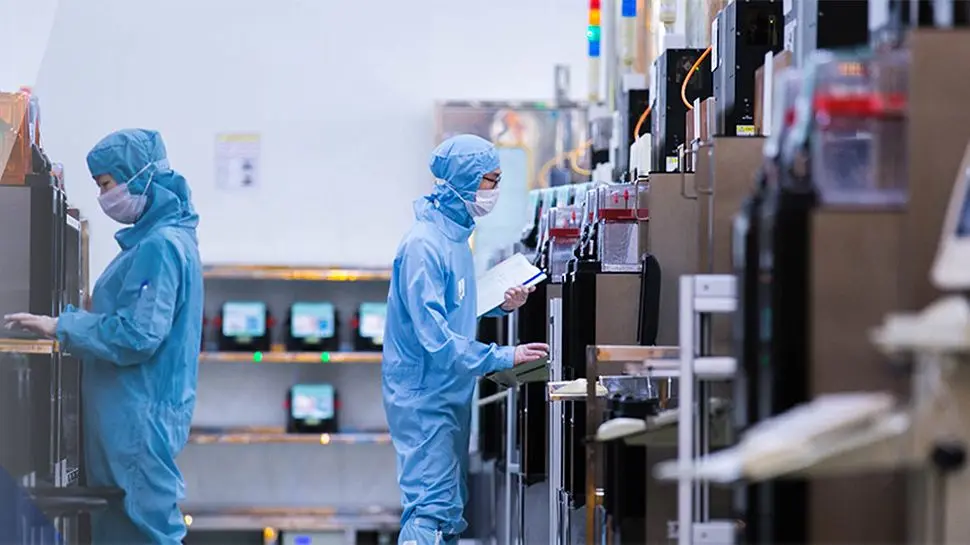 تصویر مرتبط با خبر: China begins mass production of homegrown immersion chipmaking machines in major breakthrough, report claims — first DUV lithography units will be delivered this year to SMIC, Hua Hong, and CXMT