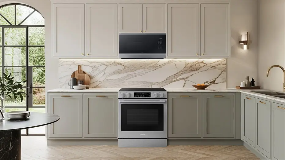 تصویر مرتبط با خبر: Samsung Launches New Slide-in Ranges and Over-the-Range Microwave With Air Fry Max