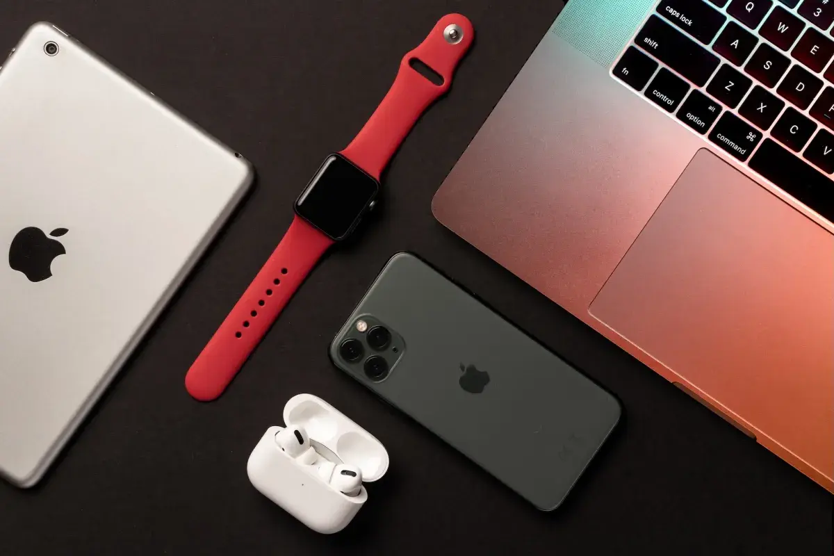 تصویر مرتبط با خبر: Apple stockpiles inventory as it braces for 'significant supply constraints' | TechCrunch