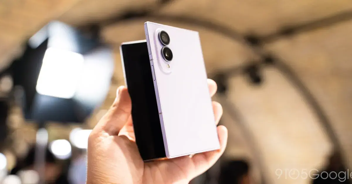 تصویر مرتبط با خبر: Samsung made it way easier to open up its Galaxy Z Fold 8 foldables