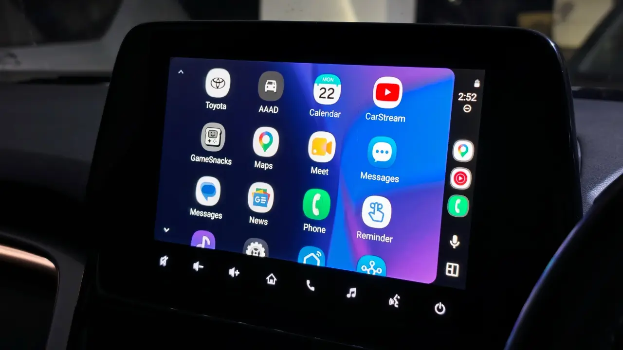 تصویر مرتبط با خبر: WhatsApp's latest update makes the app way more useful on Android Auto