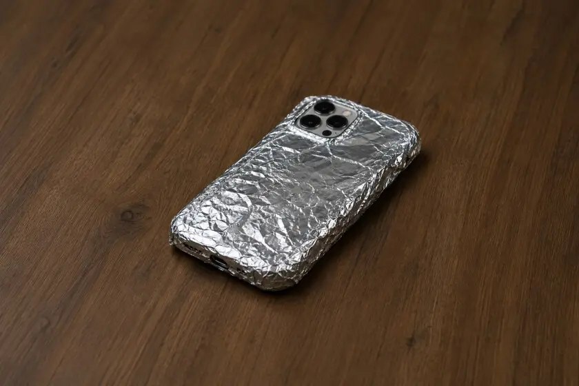 تصویر مرتبط با خبر: Los "ladrones del papel de aluminio" llegan a España. Así pueden impedir que localices tu iPhone robado