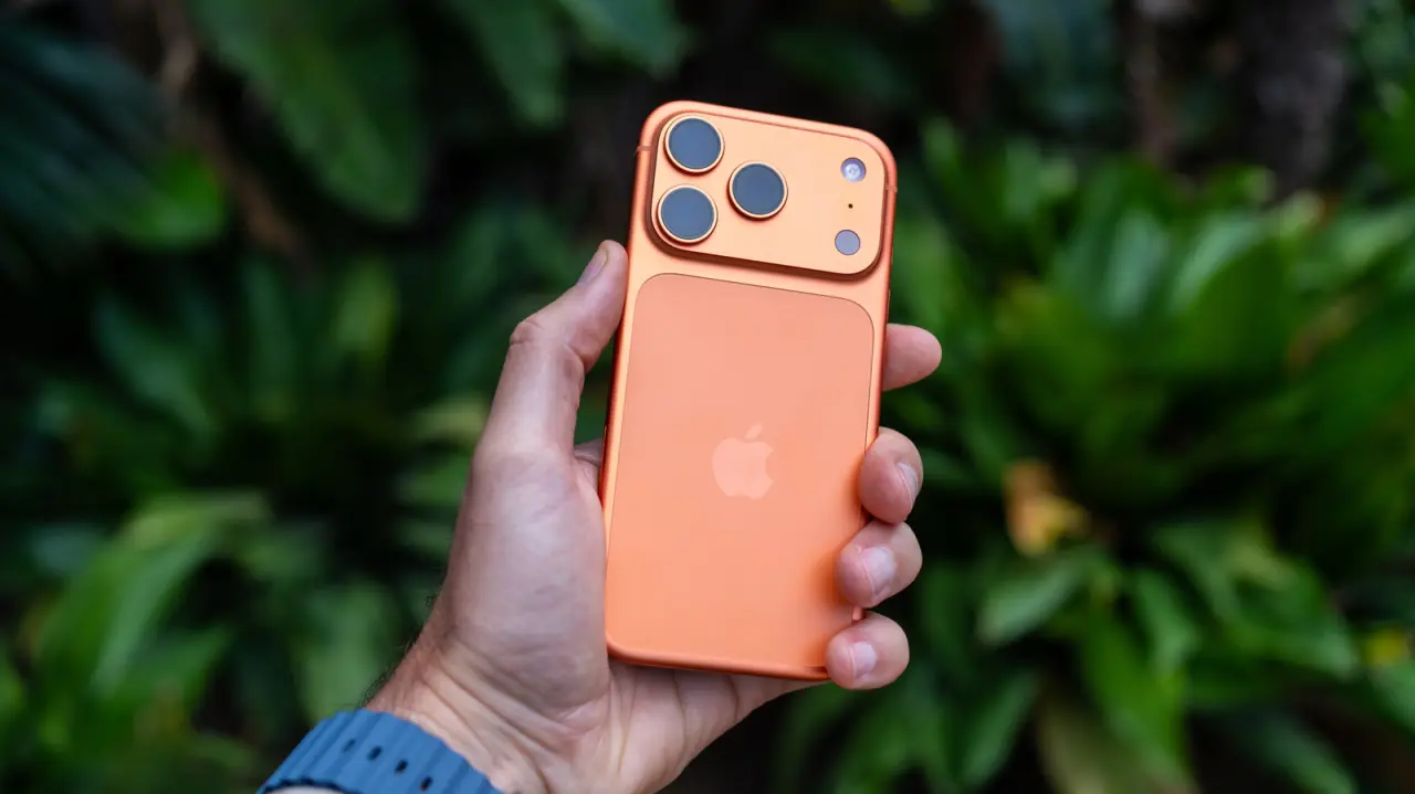 تصویر مرتبط با خبر: How long is a new iPhone actually supposed to last? - Engadget