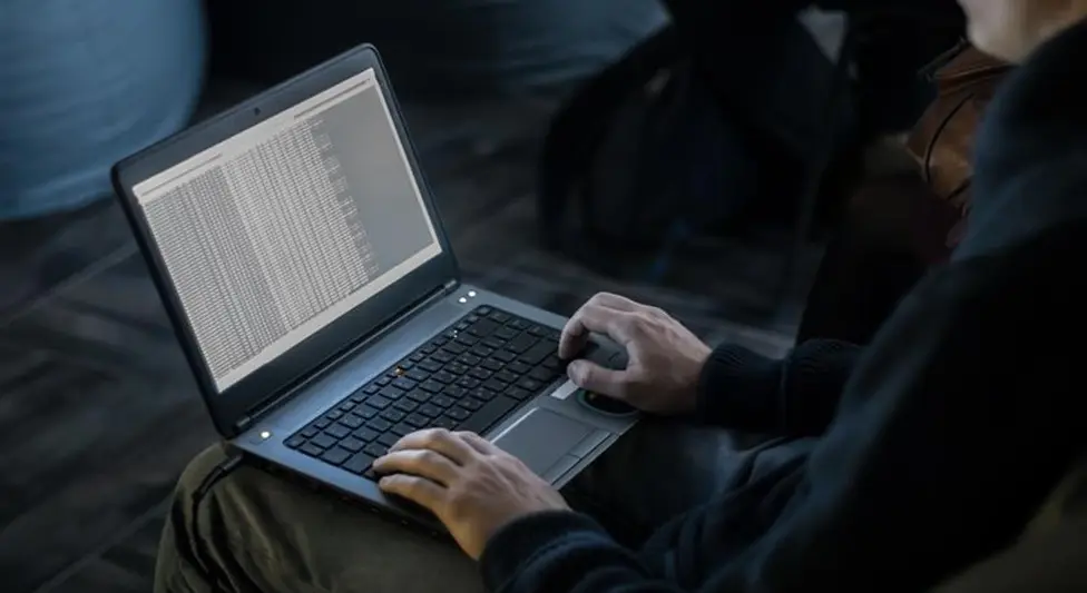 تصویر مرتبط با خبر: Six Minutes to Compromise: How ‘Patriot Bait’ Actor Used AI to Build and Deploy a C&C Botnet