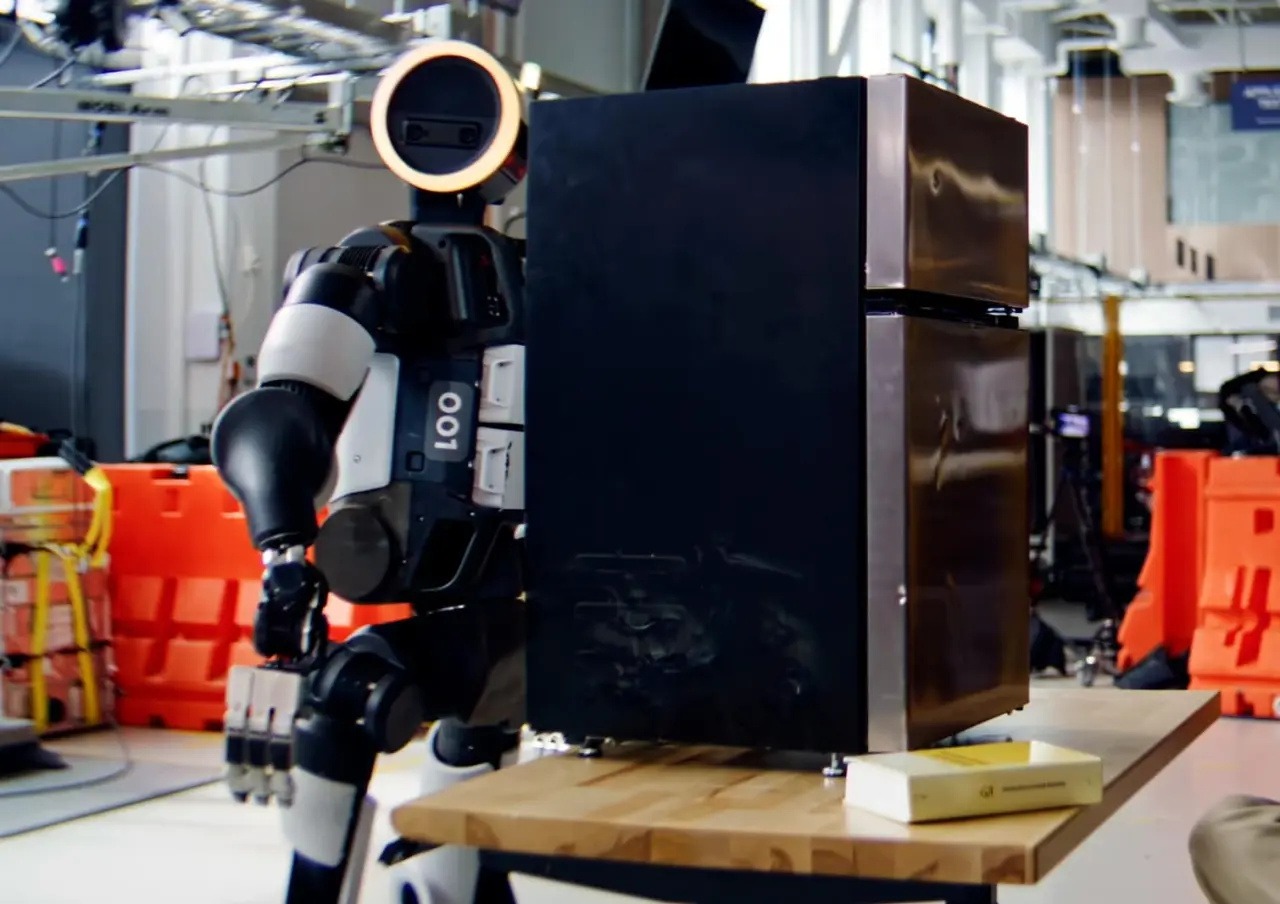 تصویر مرتبط با خبر: Training a Humanoid Robot for Hard Work | Boston Dynamics